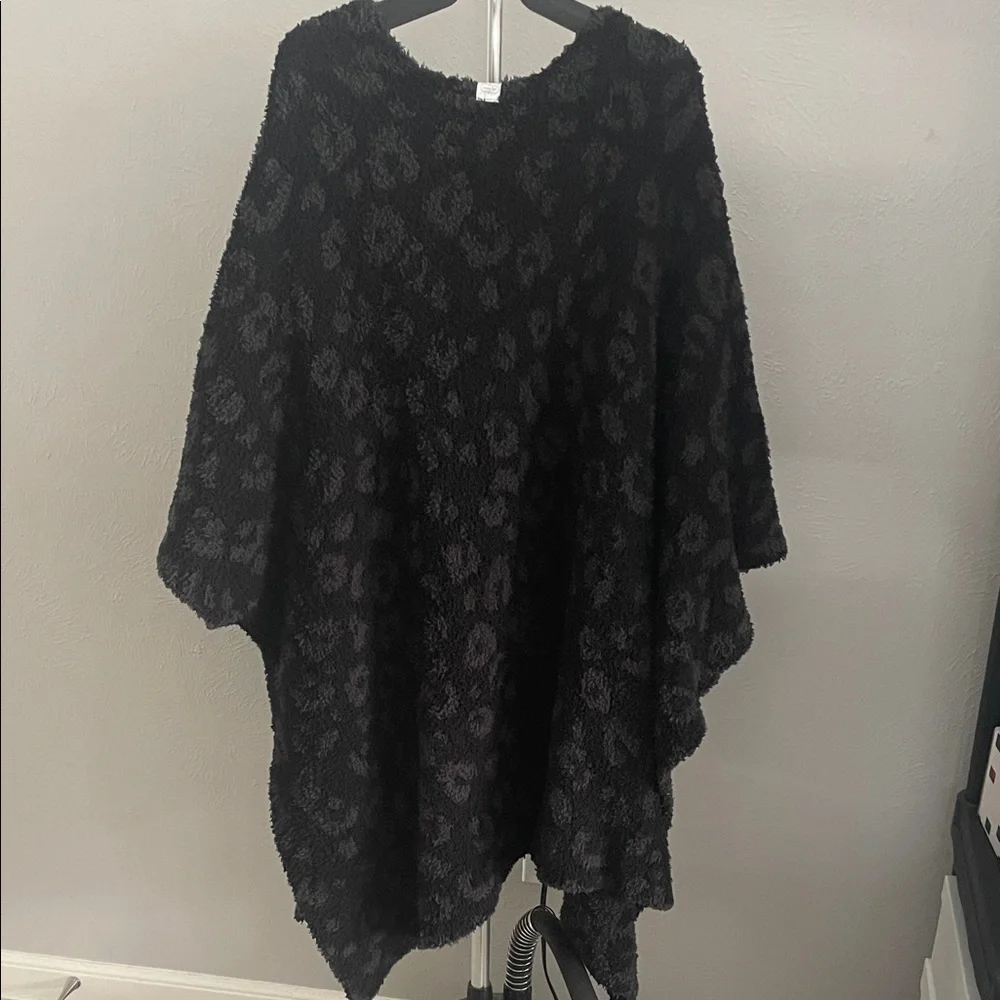 Mud Pie Black and Gray Leopard Reversible Chenille Poncho - Picture 9 of 11